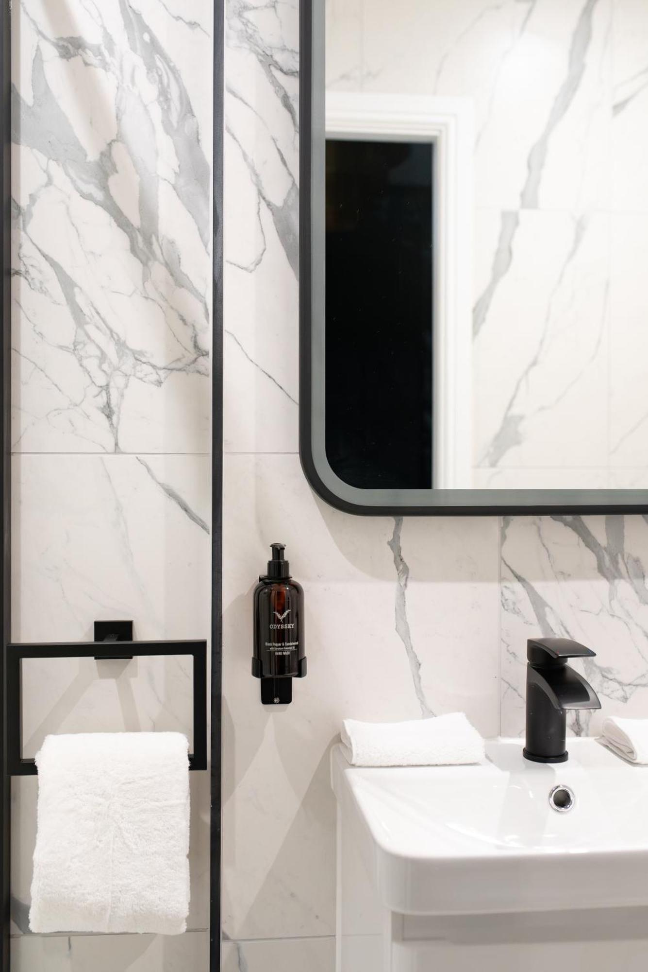 Secret Suites Lancaster Esterno foto